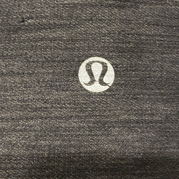 Lululemon Grey Cropped Legging with Side Zippers, size 8 - Picture 6 of 6